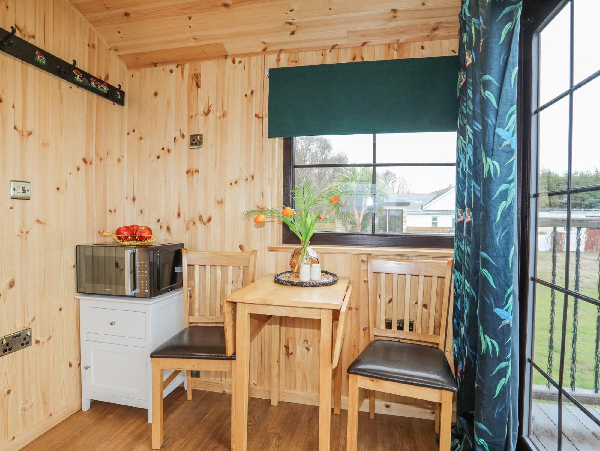 Tal Sarn Shepherd Hut Llanfairpwllgwyngyll Buitenkant foto