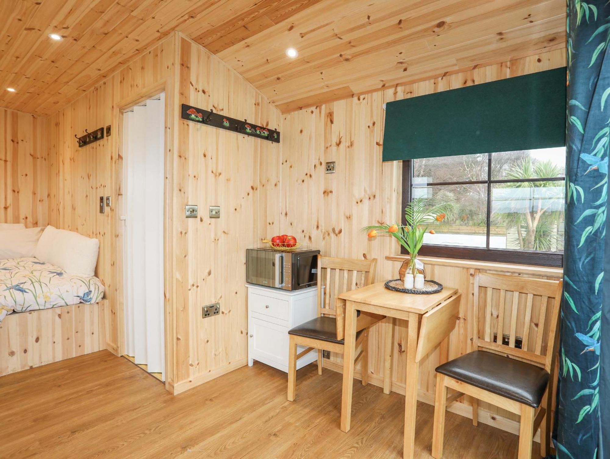 Tal Sarn Shepherd Hut Llanfairpwllgwyngyll Buitenkant foto